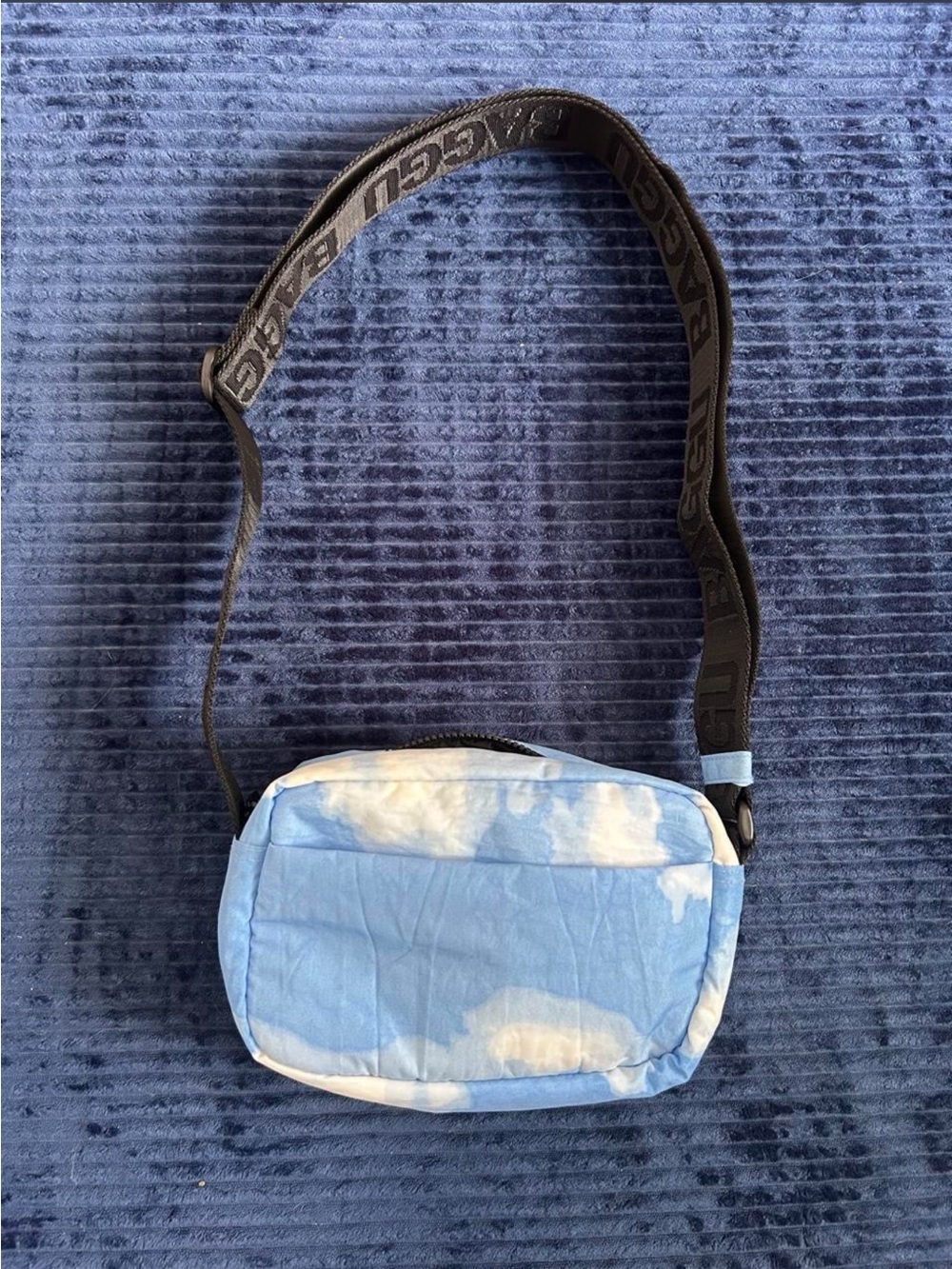 Baggu cloud camera bag